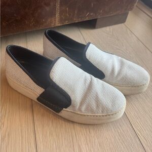 1.STATE Waylan Women’s Slip-On